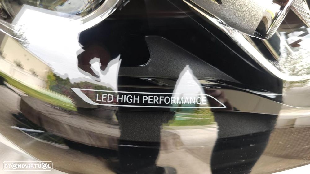 farol direito full Led performance Mercedes w206 - 3