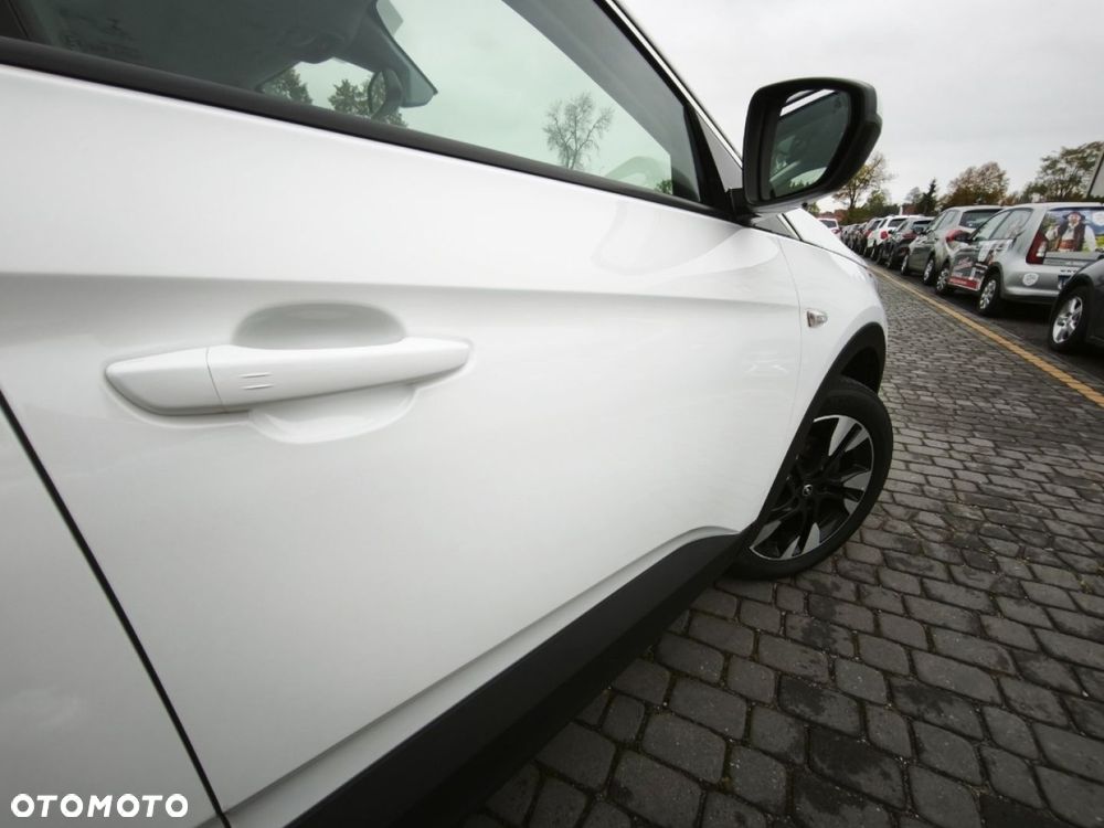 Opel Grandland X - 21