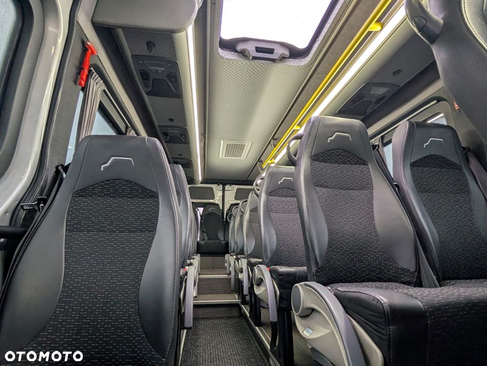 Mercedes-Benz Sprinter 519 - 18
