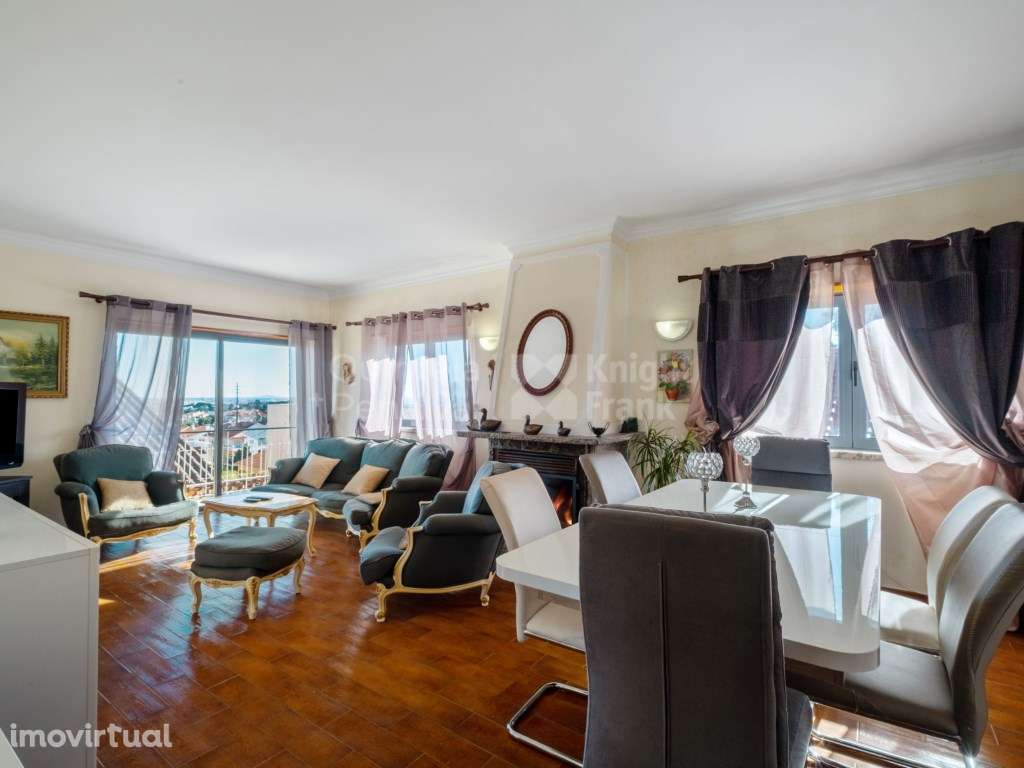 Moradia T4 com garagem e terraço em Alcoitão, Cascais - Grande imagem: 4/24