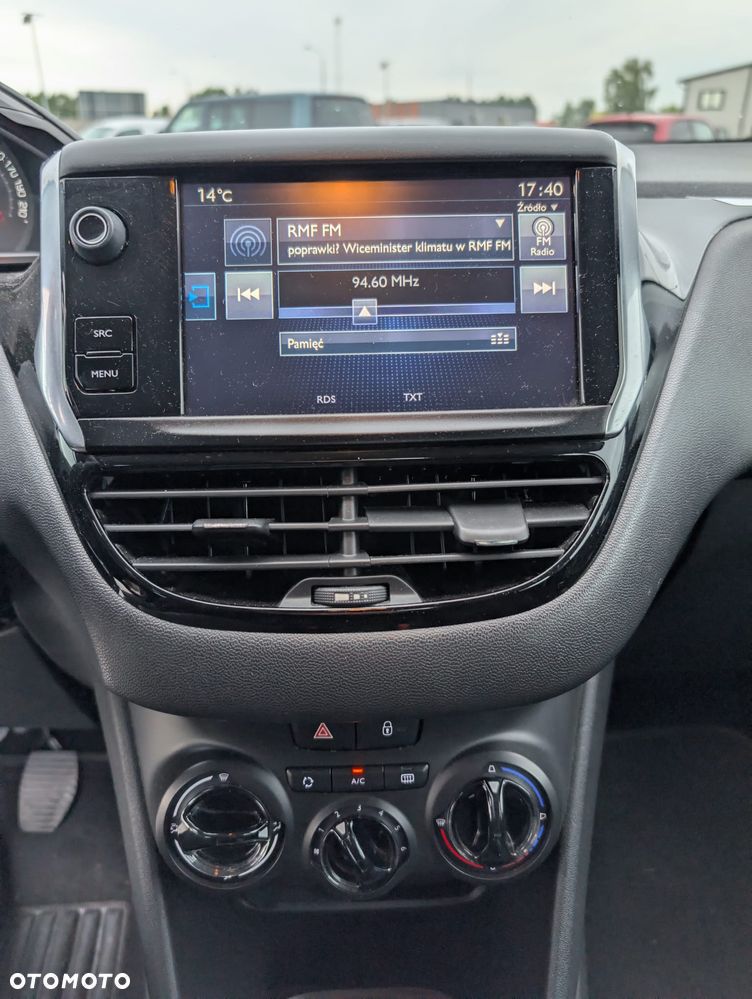Peugeot 208 - 20