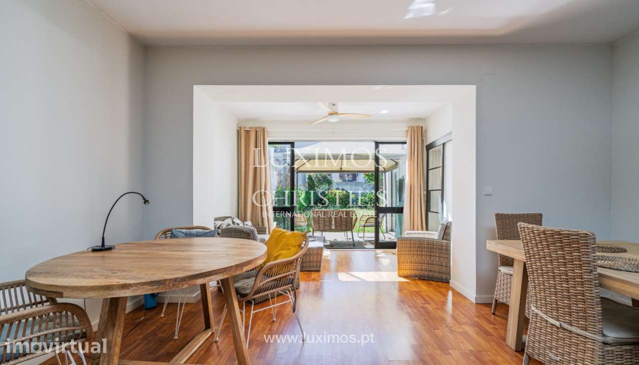 Moradia V7 com jardim orientado a poente para venda na Foz do Porto - Grande imagem: 4/25