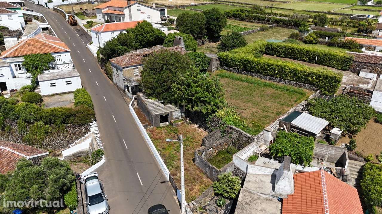 Casa para Recuperar nas Cinco Ribeiras - Ilha Terceira - Grande imagem: 3/11