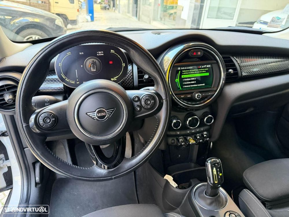 MINI 3 Portas Cooper SE Classic - 13