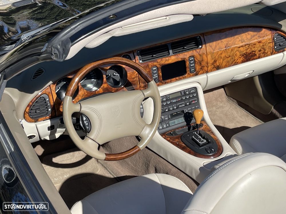 Jaguar XK XKR 4.0 Convertible - 5