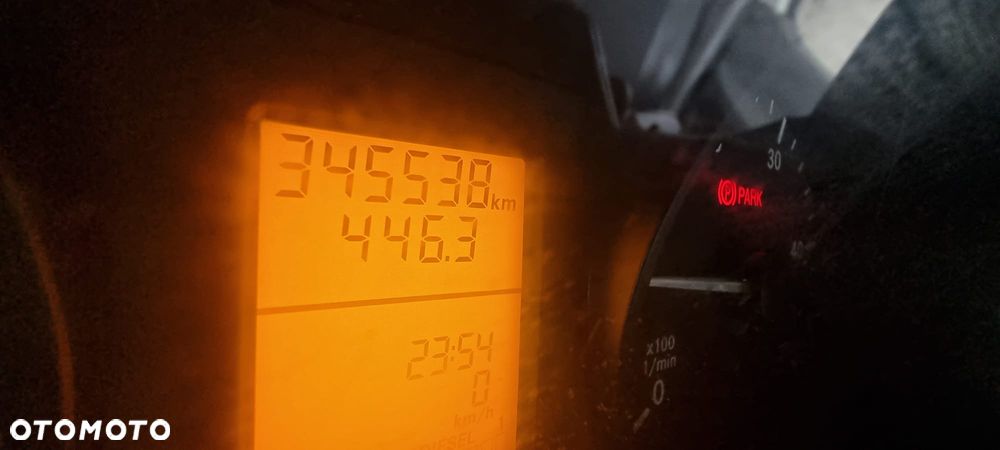 Mercedes-Benz Sprinter - 4