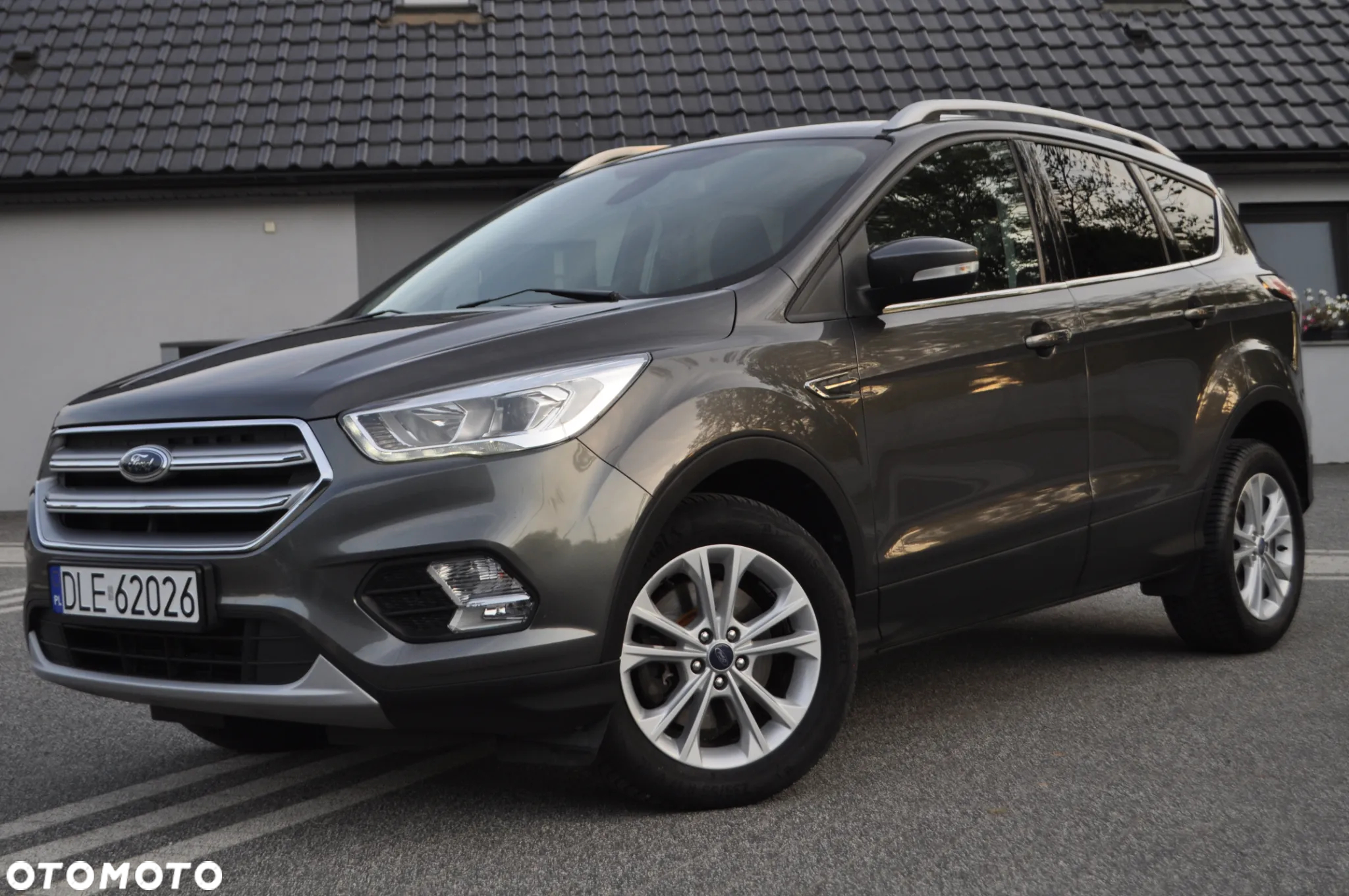 Ford Kuga 2.0 TDCi 2x4 Titanium - 6