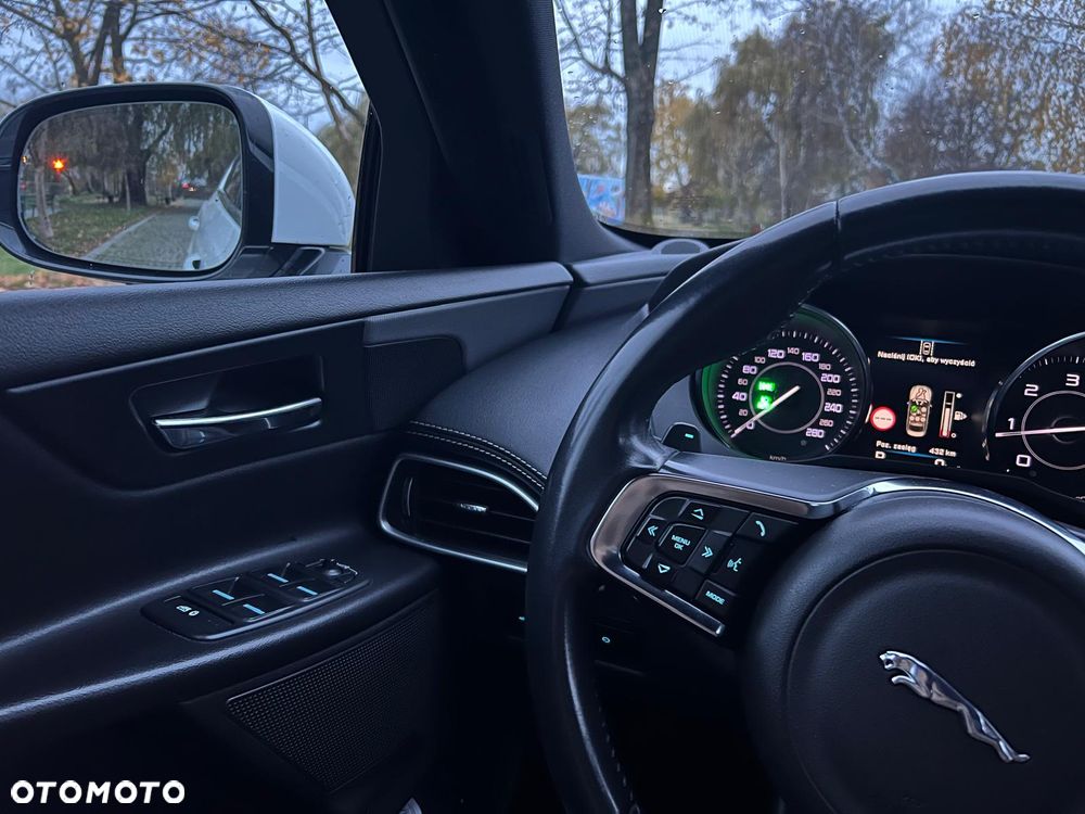 Jaguar XE 20d R-Sport - 15