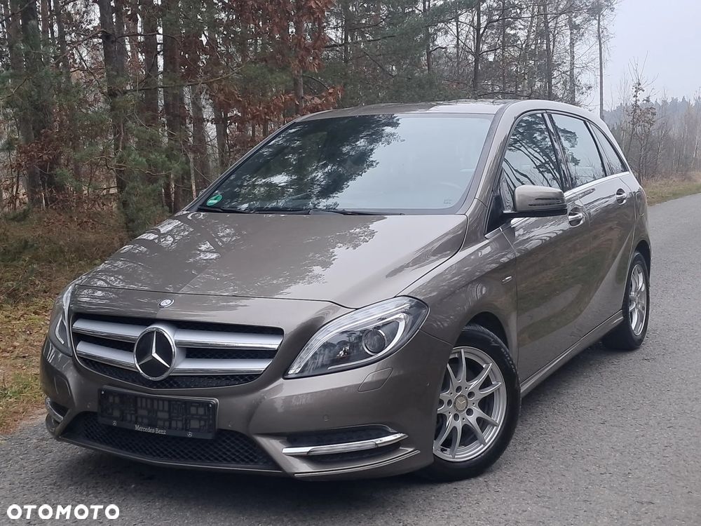 Mercedes-Benz Klasa B 180 BlueEFFICIENCY Edition Style - 16