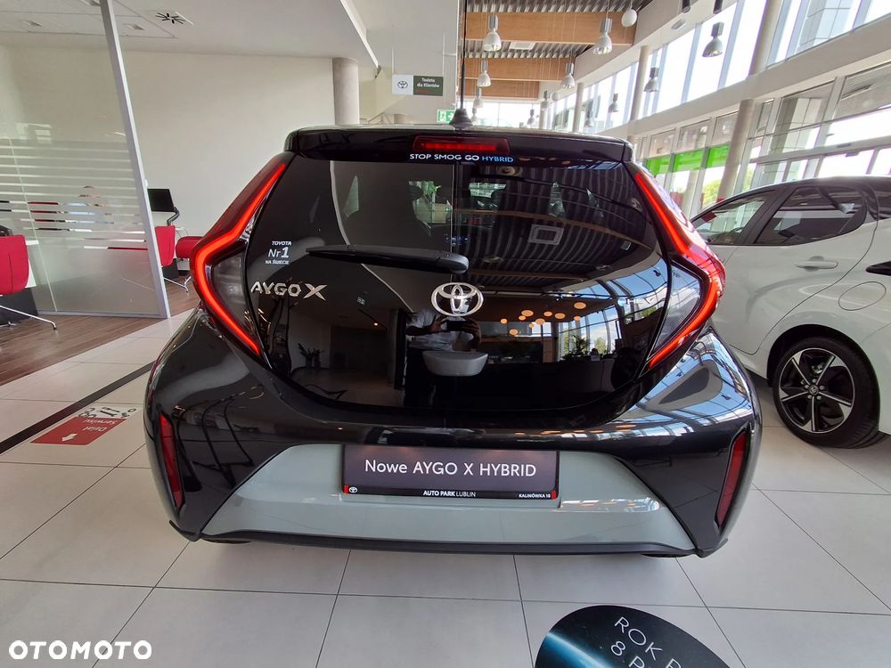 Toyota Aygo X Hybrid 1.5 Style e-CVT - 9