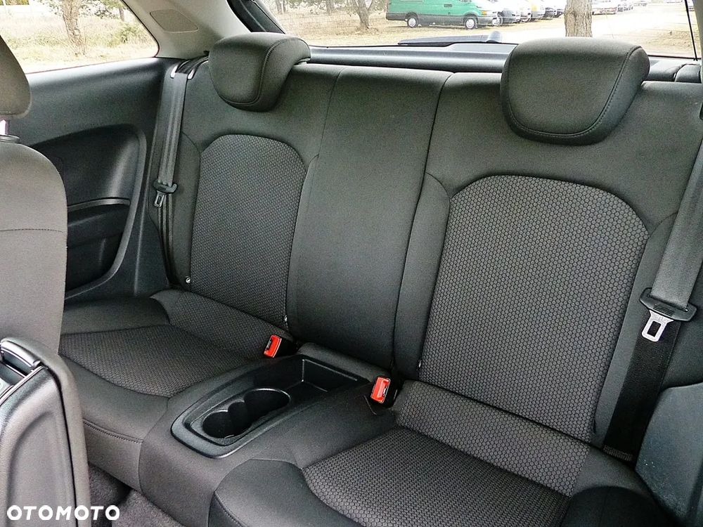 Audi A1 3-drzwiowe 1.2 TFSI Attraction - 24