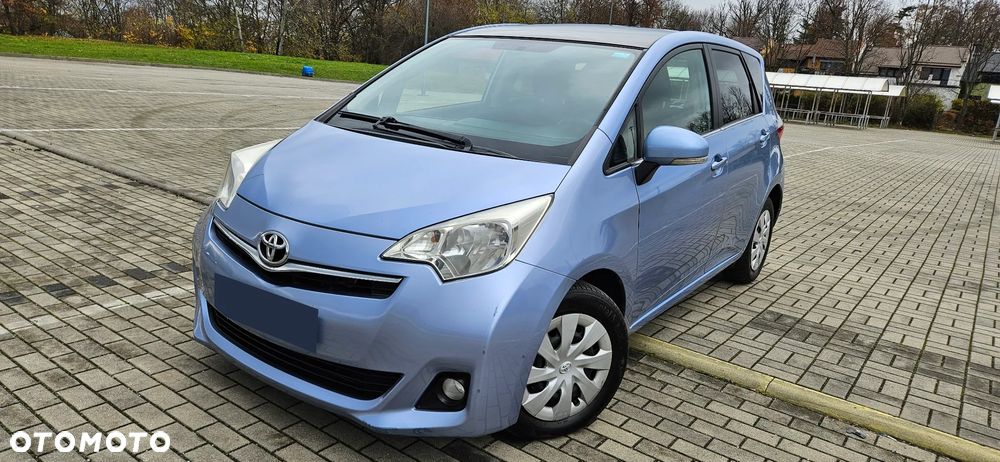 Toyota Verso S 1.4 D-4D Premium - 1