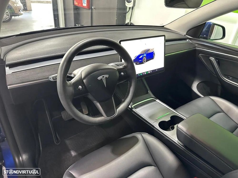 Tesla Model Y Long Range Dual Motor AWD - 6