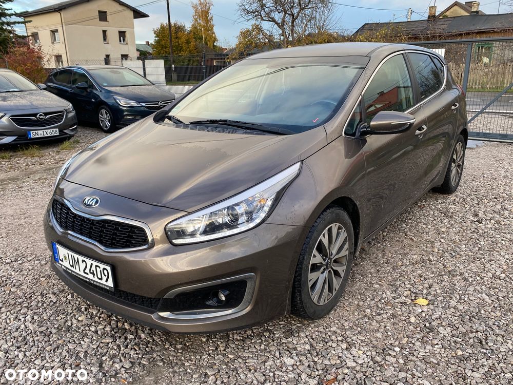 Kia Ceed 1.4 CVVT Attract Plus - 1