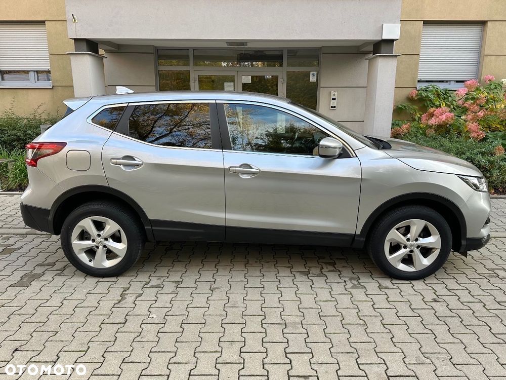 Nissan Qashqai 1.3 DIG-T N-Connecta - 4