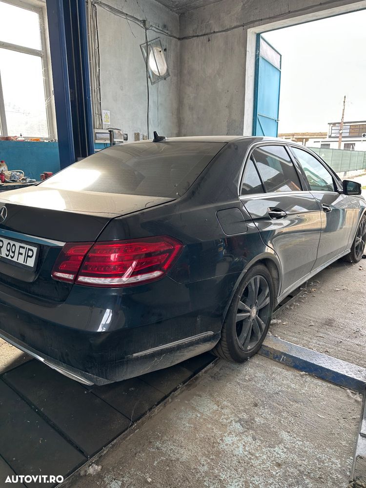 Mercedes-Benz E - 5