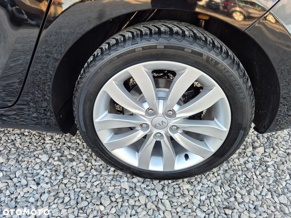 Kia Carens 2.0 GDI Edition 7 - 12