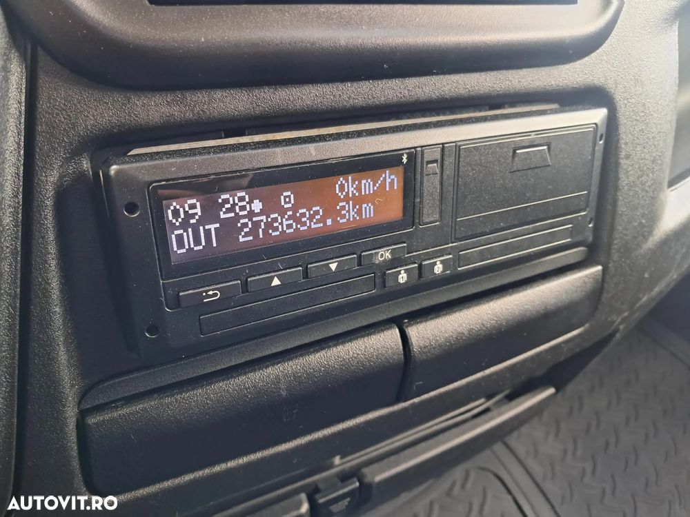 Iveco DAILY 35C18 3.0D 180CP TRANSPORT AUTO CABINA DE DORMIT - 12
