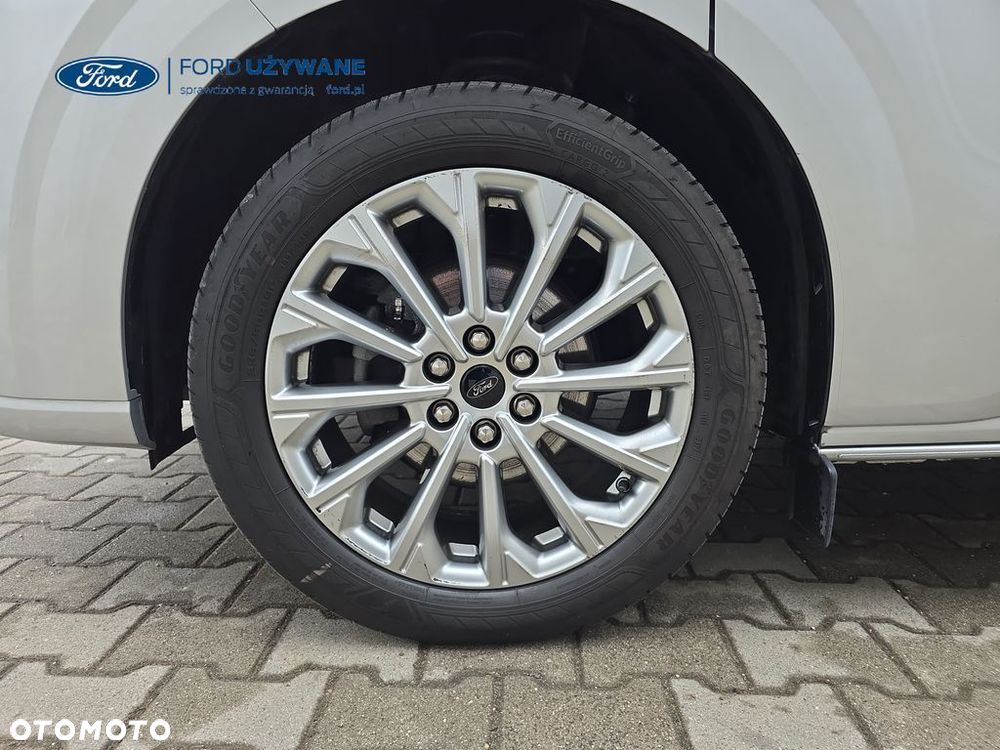 Ford Tourneo Custom - 26