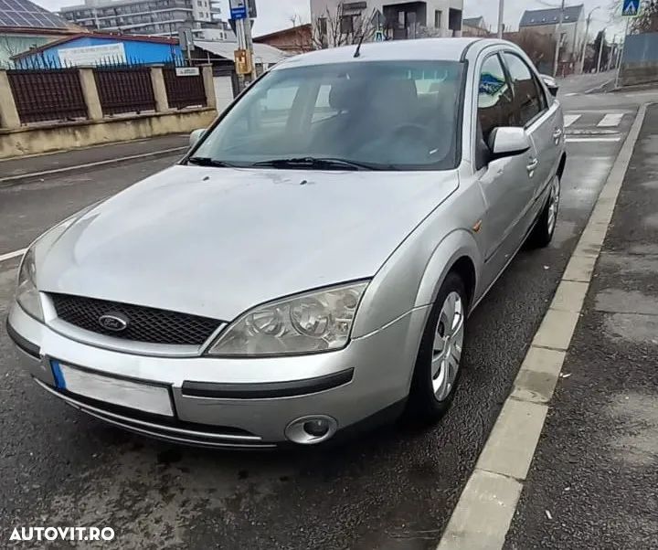 Ford Mondeo 1.8 Ambiente - 1