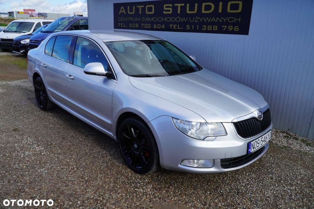 Skoda Superb 2.0 TDI DSG Exclusive - 33