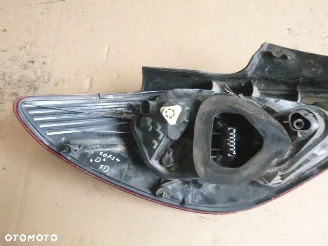 LAMPA PRAWY TYŁ PRAWA TYLNA OPEL CORSA D - 8