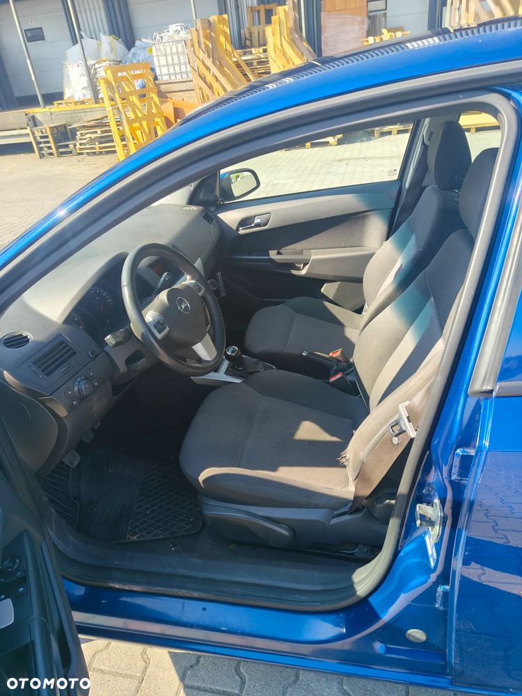 Opel Astra 1.7 CDTI - 10