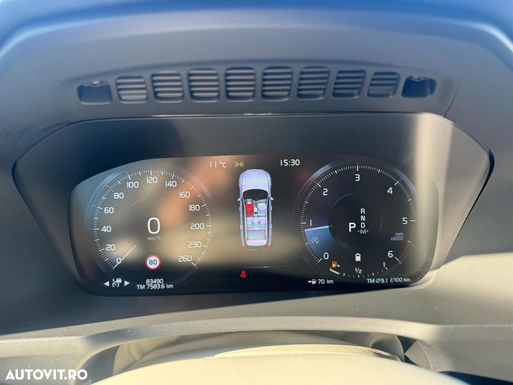 Volvo XC 90 B5 D AWD Geartronic Momentum Pro - 10
