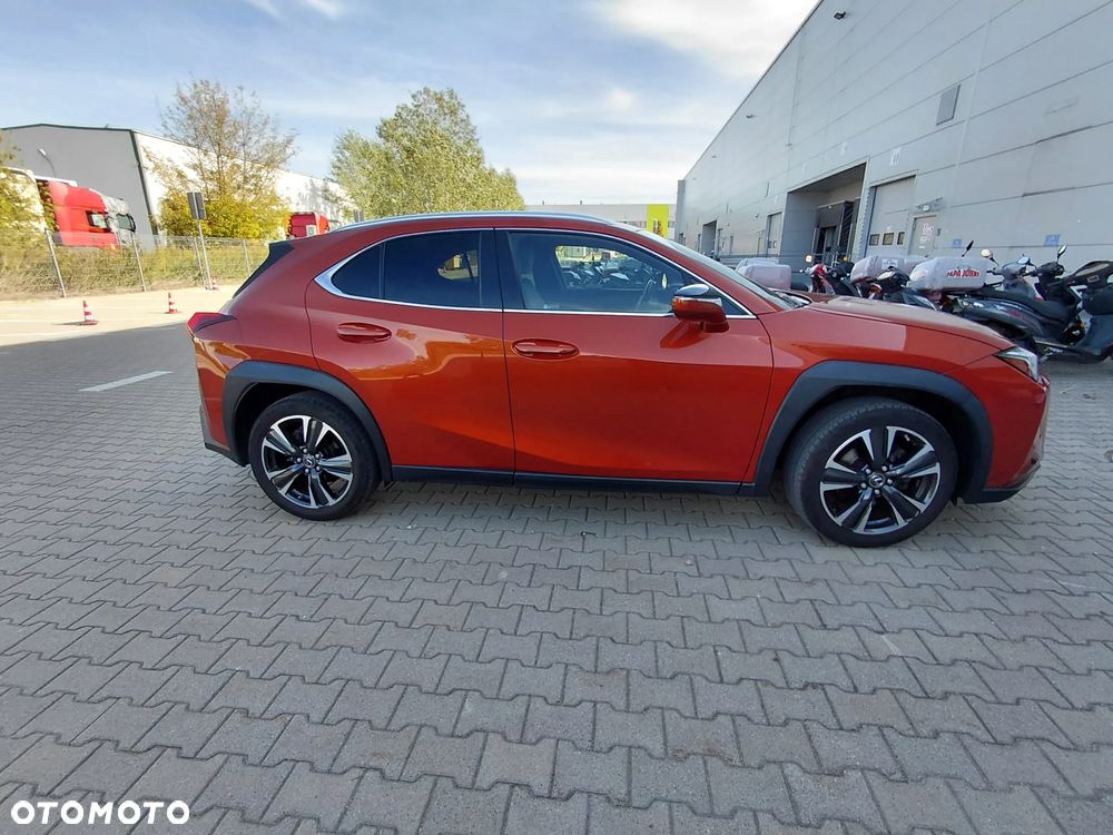 Lexus UX - 23