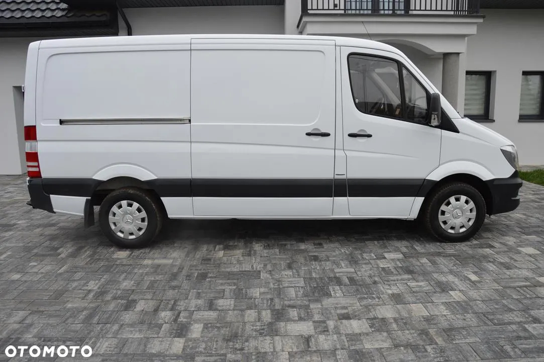 Mercedes-Benz Sprinter - 2