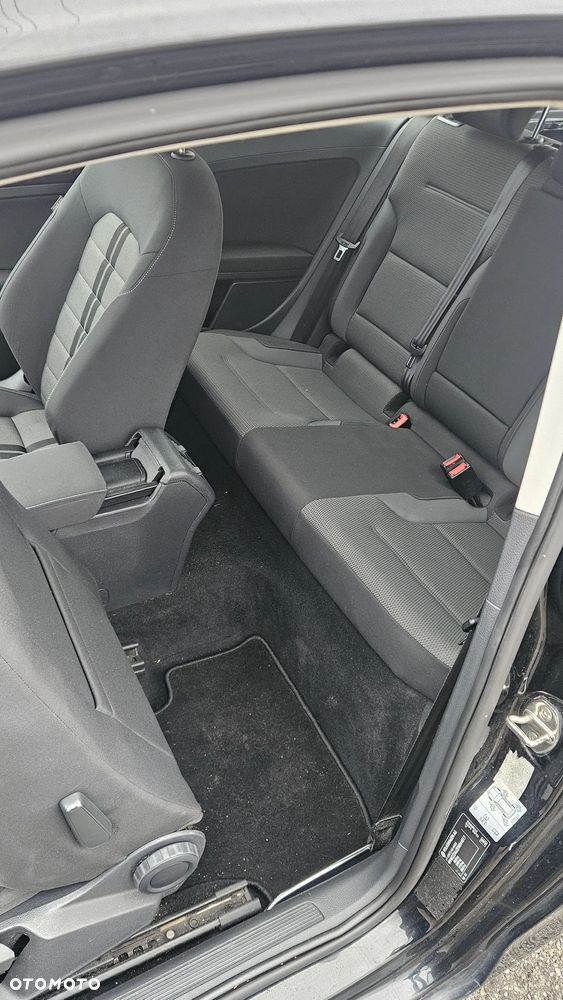 Volkswagen Golf 1.6 TDI DPF BlueMotion - 13