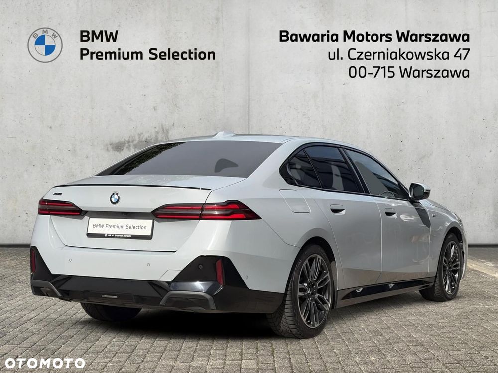BMW 520D 2023 photo 2