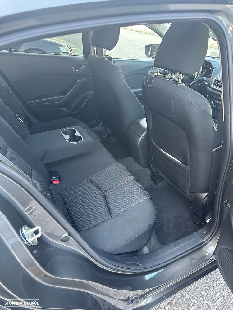Mazda 3 Hatchback - 7