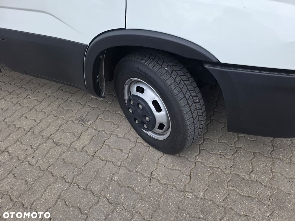 Iveco 35C16 Automat Kontener z Winda 8EP Silnik 3L Bliźniaki 2300 Wysoki !!! - 15