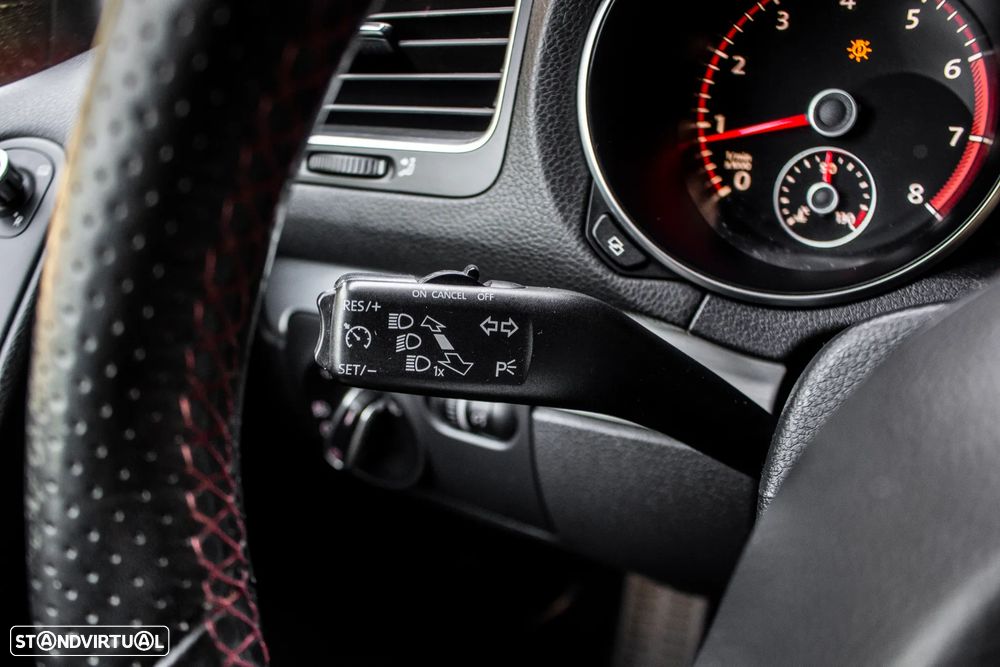 VW Golf 2.0 GTI DSG adidas - 17
