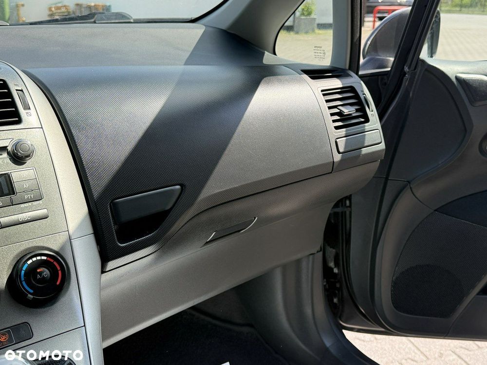 Toyota Auris 1.4 D-4D Premium - 17