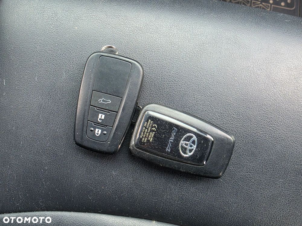 Toyota RAV4 - 12