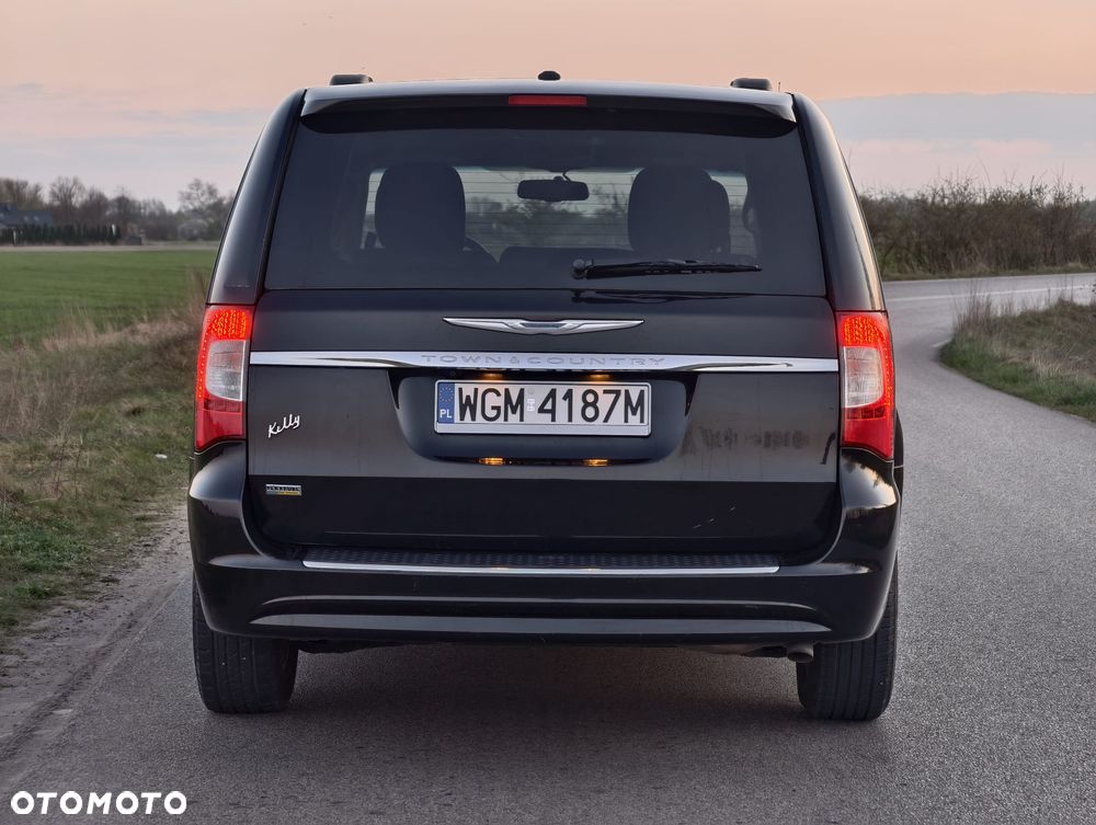 Chrysler Town & Country ver-3-6-touring - 2