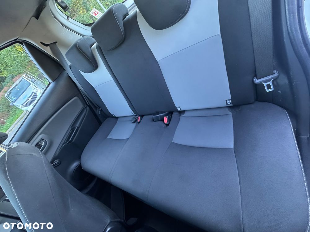 Toyota Yaris - 11