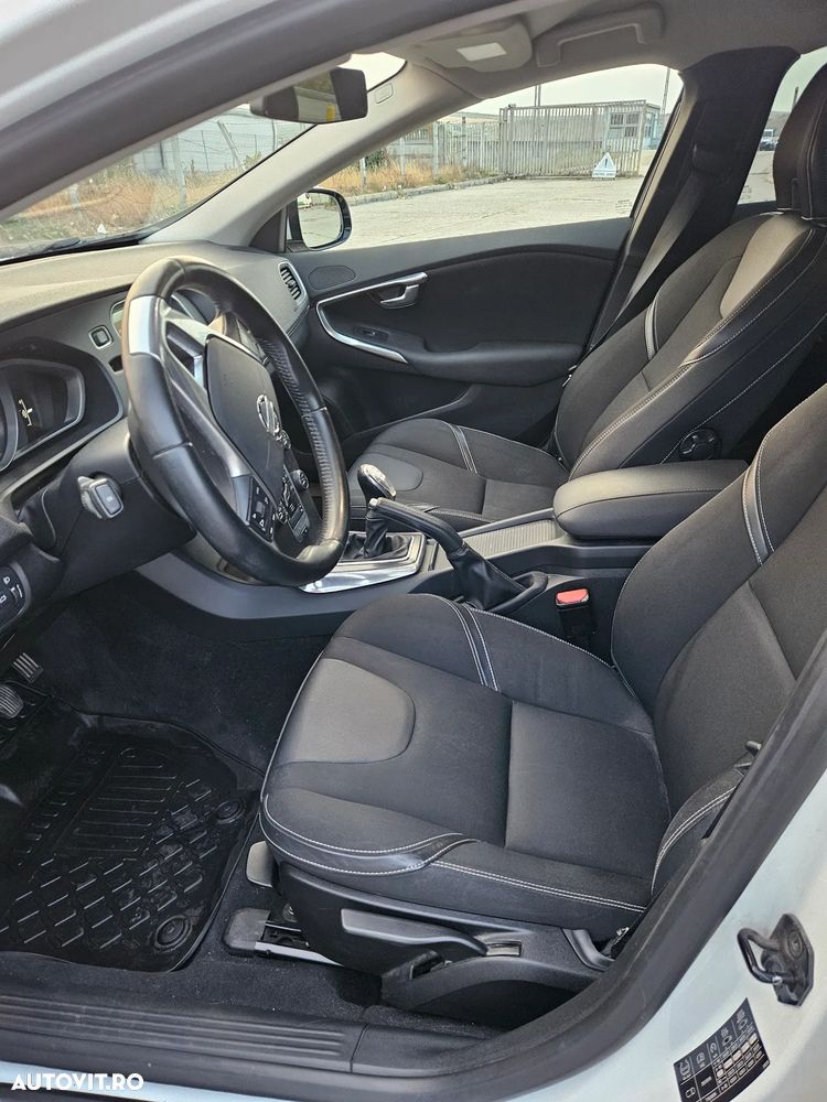 Volvo V40 D2 94g Momentum - 8