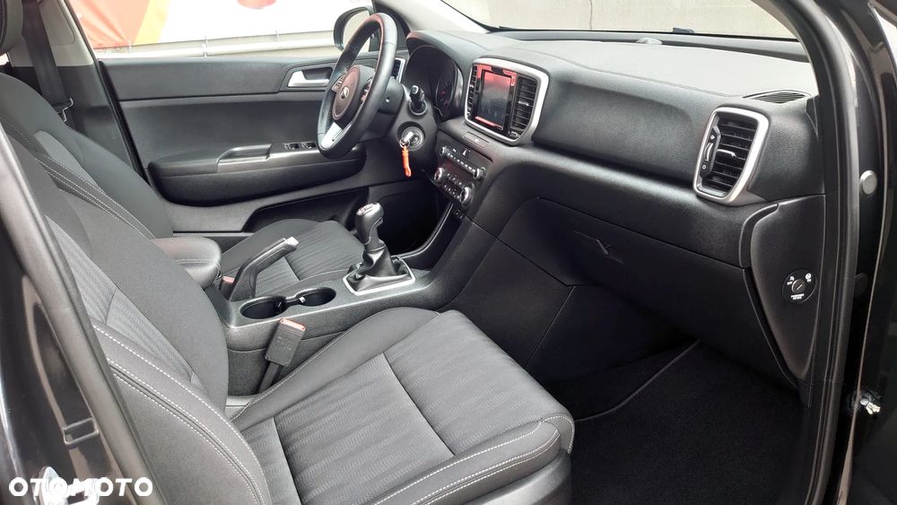 Kia Sportage 1.6 GDI 2WD DREAM-TEAM EDITION - 8