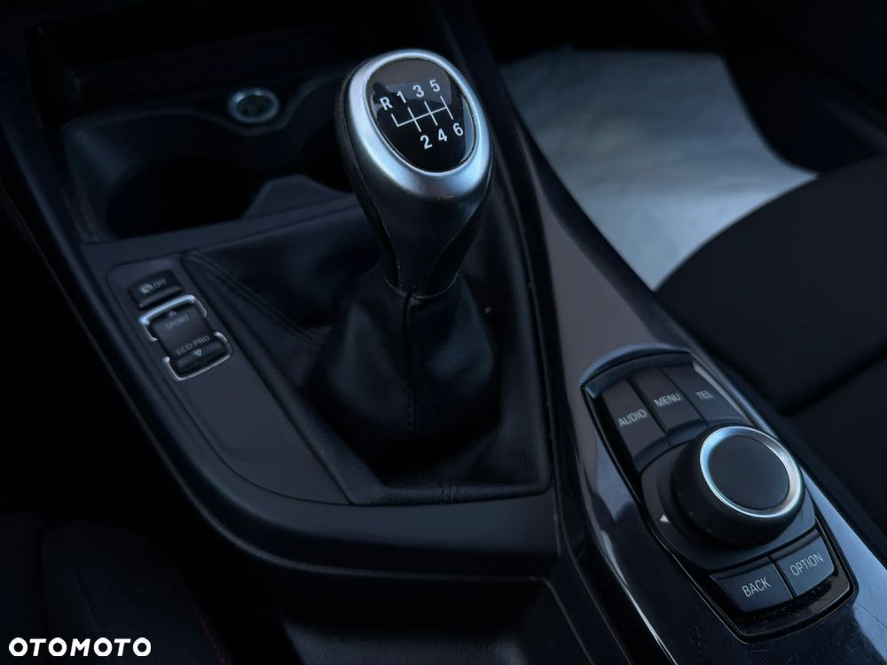 BMW Seria 1 114i Sport Line - 11