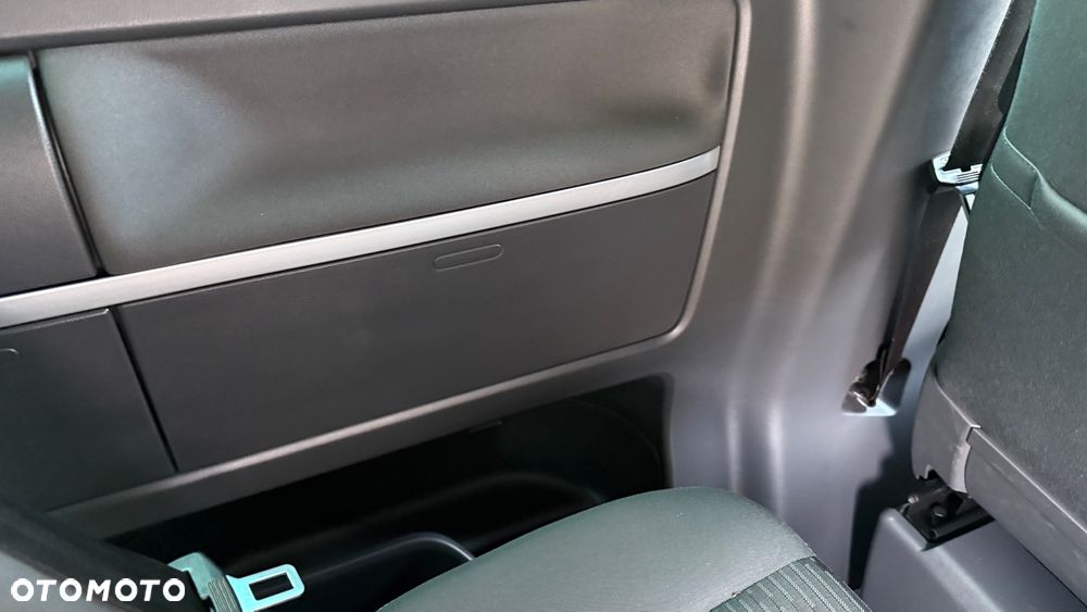 Volkswagen Multivan - 30