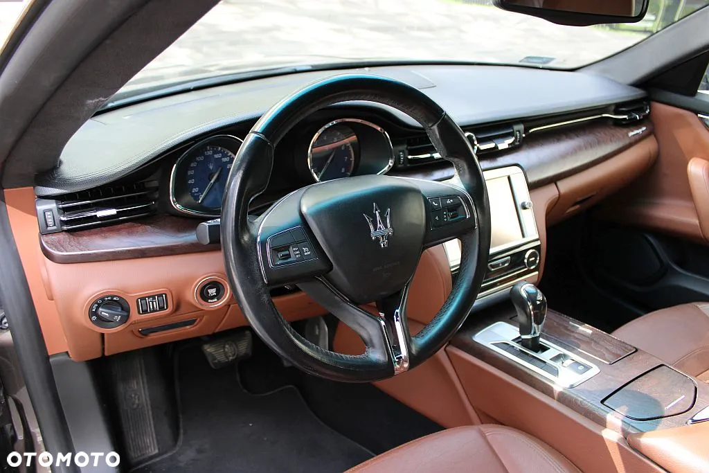 Maserati Quattroporte - 18