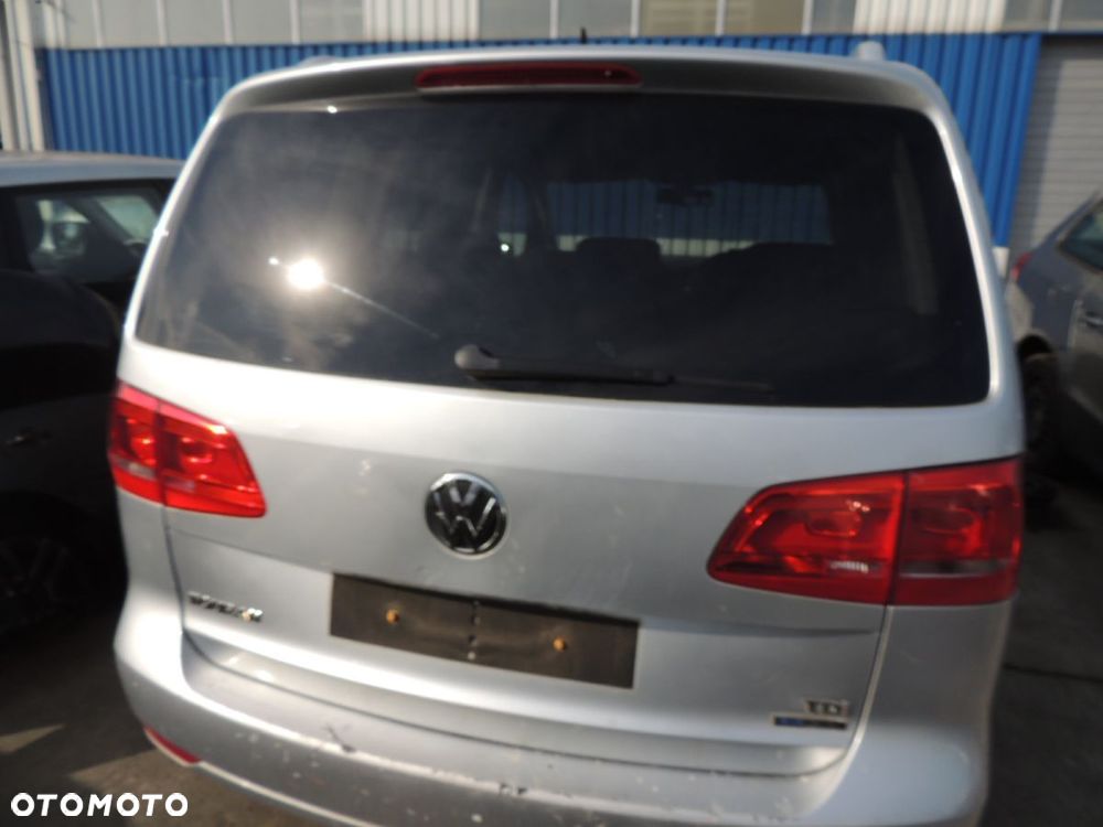 Klapa bagażnika VW Touran II lift 1T3 '11 - 1