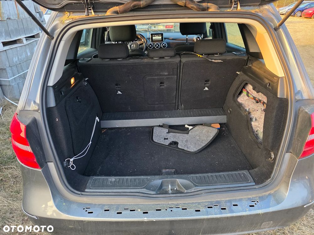 Mercedes-Benz Klasa B 180 CDI (BlueEFFICIENCY) - 13