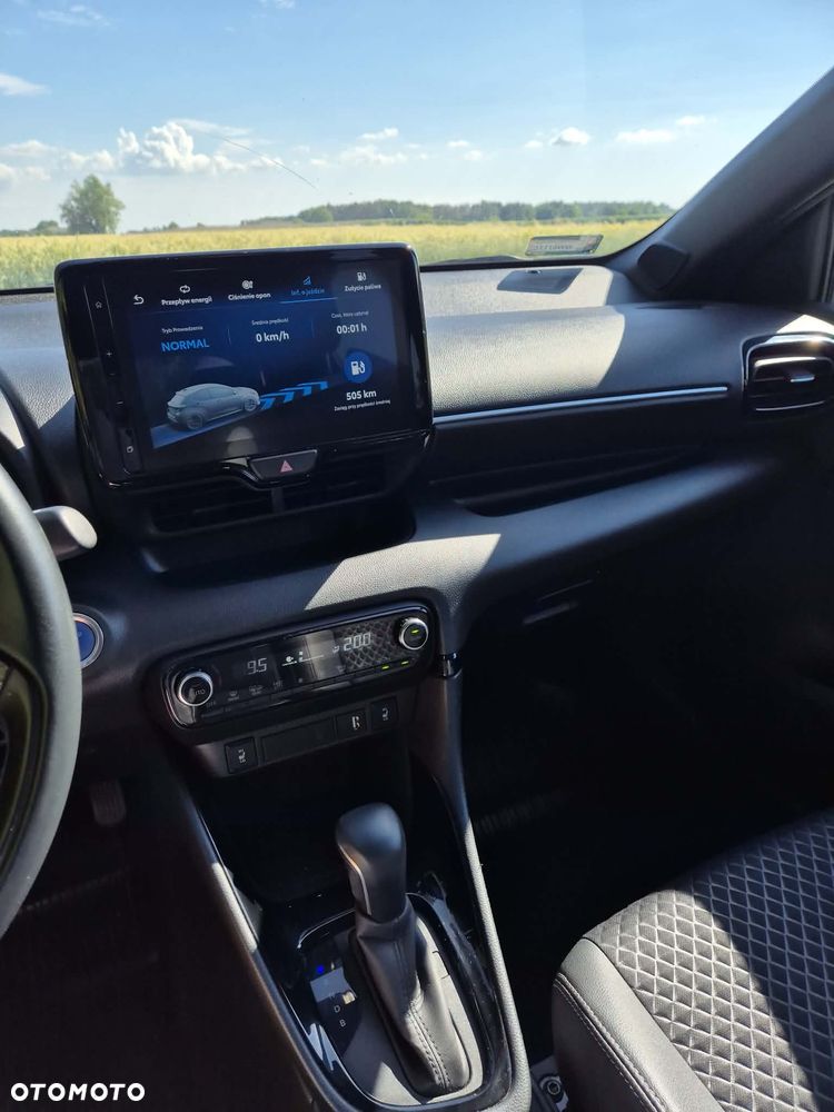 Toyota Yaris Hybrid 1.5 Executive - 3