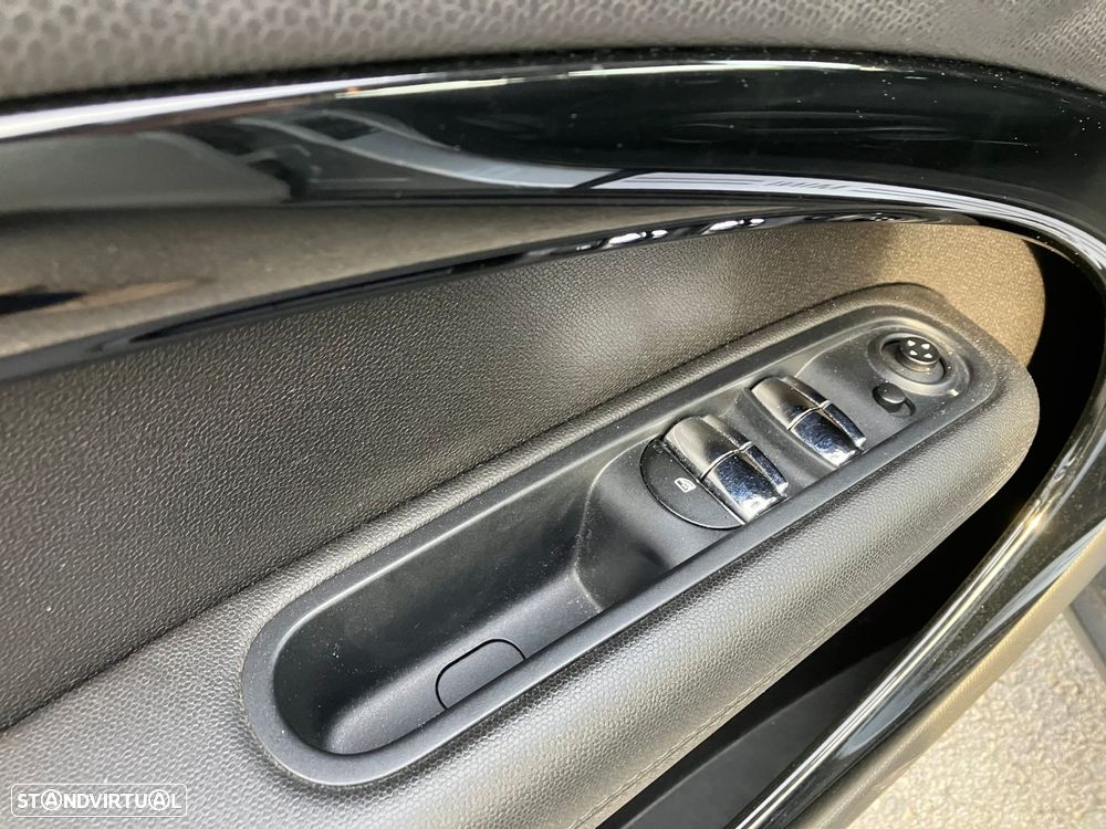 MINI Countryman Cooper D - 17