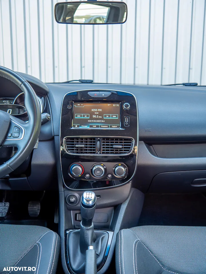 Renault Clio - 26