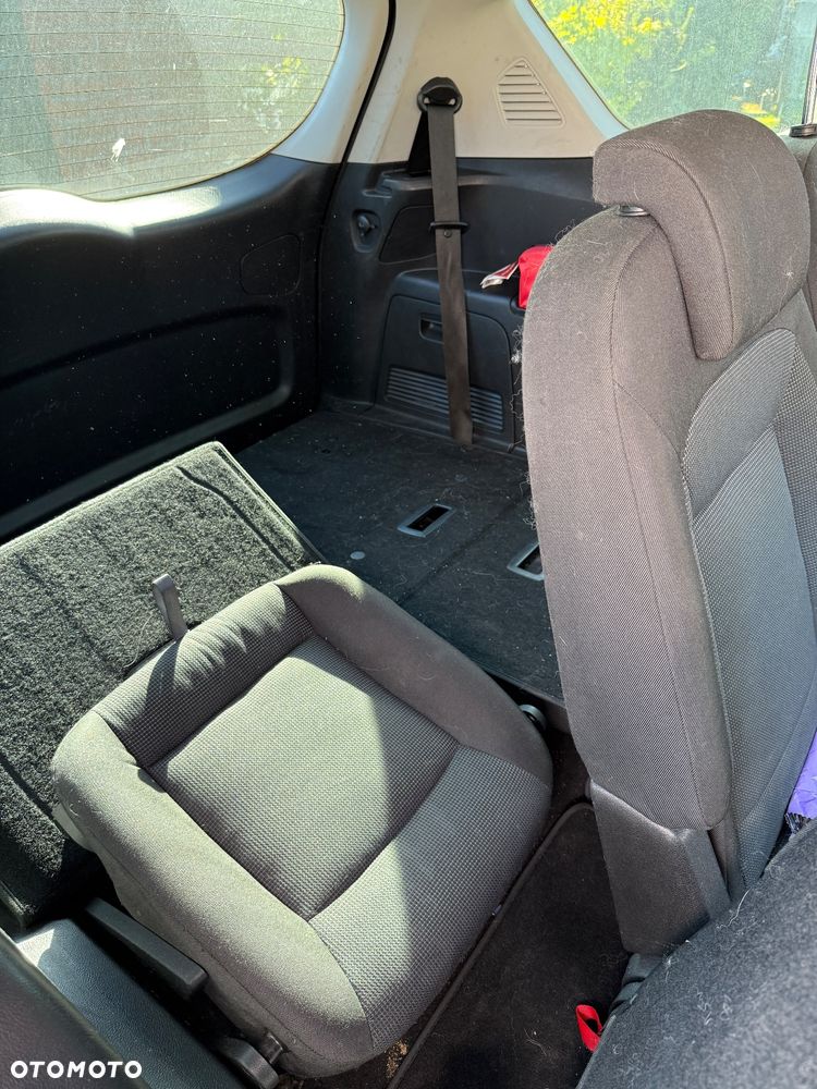 Ford S-Max - 8